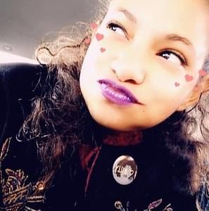 Meet your Posher, Mica